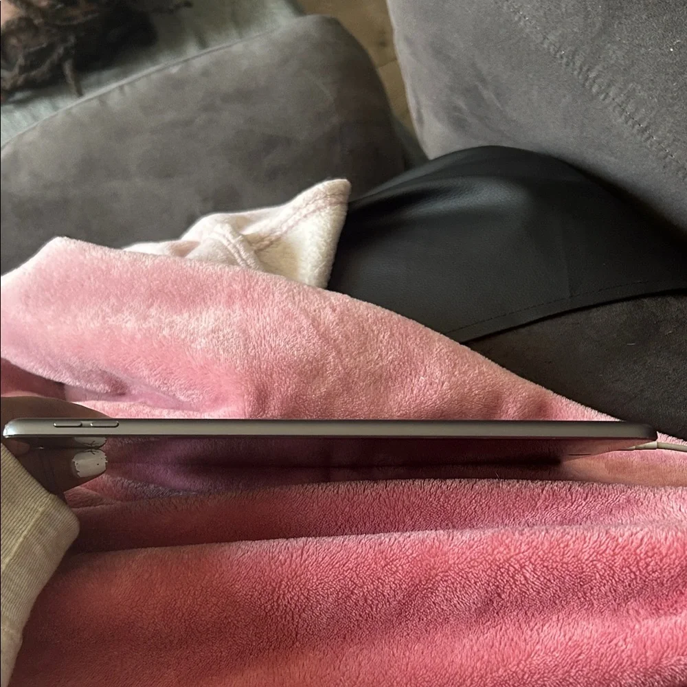 Apple Tablet - Dark Gray